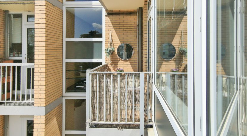 25 Einsteinln 237 balkon 01c