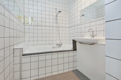 09 Meidoornweg 152 badkmr 01a