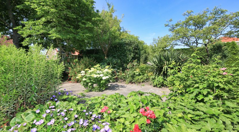 13 Sloterweg 196 Voortuin 01b