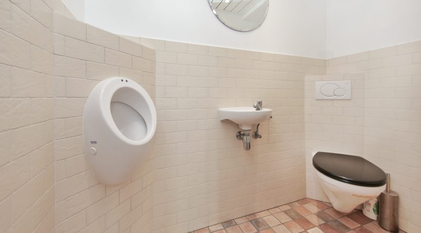 18 Vd Waalstr 21 wc 01a