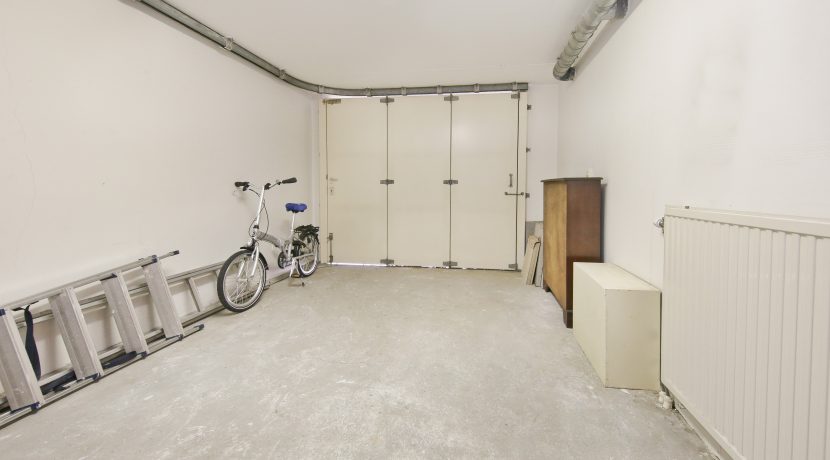 19 Pyreneeen 61 Garage 01a