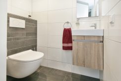 58 Pyreneeën 61 Toilet 01e