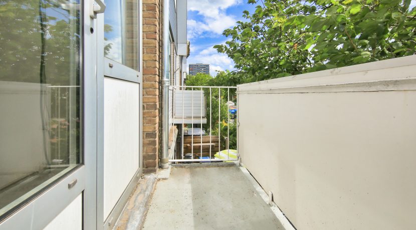 24 PPSL 26 SK 03 Balkon