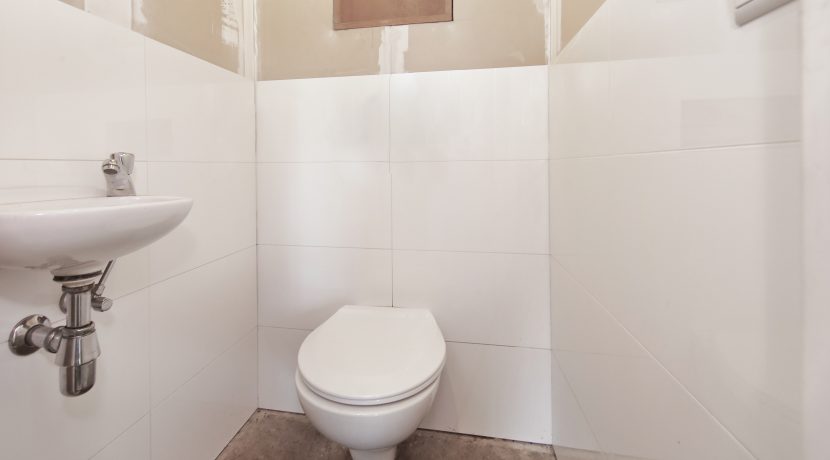 15 Akerdijk 105 wc 01a