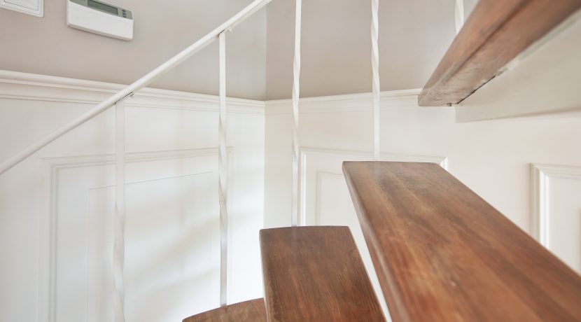 22 Thomsonstraat 81 Trap 01a