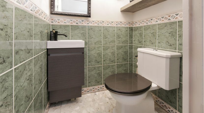 33 's Gravesandestraat 7 Toilet 01a