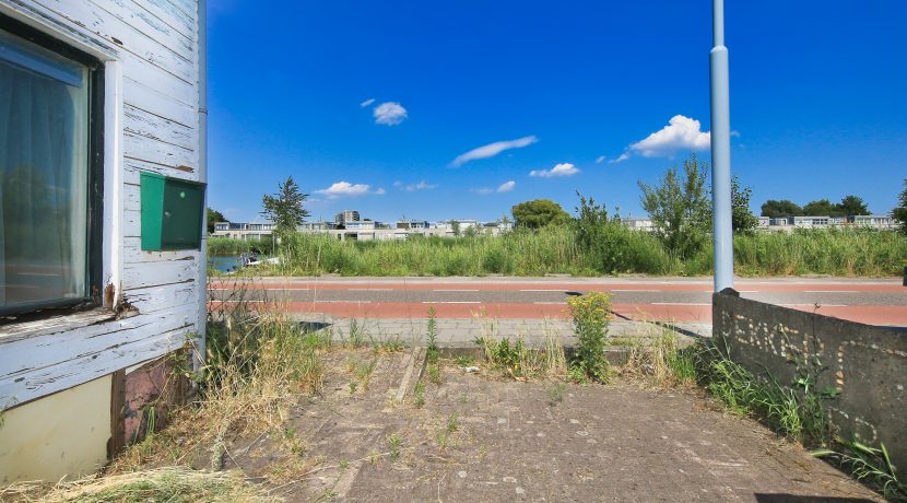 52 Akerdijk 105 voortuin 01a