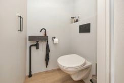 26 Anemoon 29 Toilet 01a