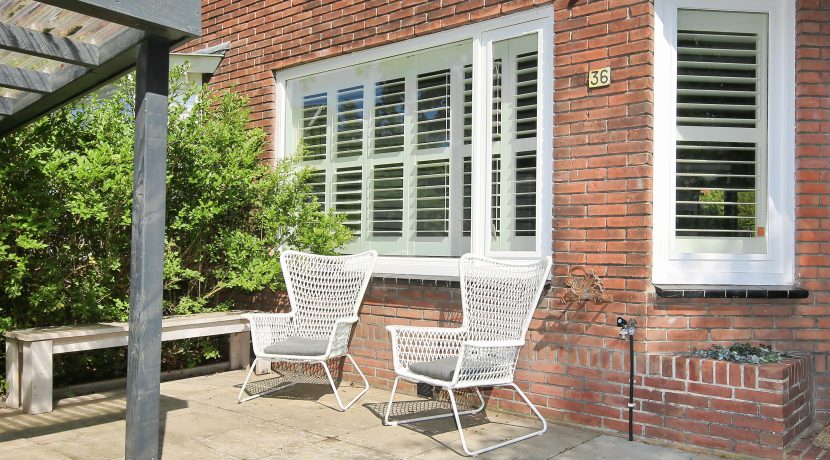 13 Sperwerstr 36 voortuin 01a