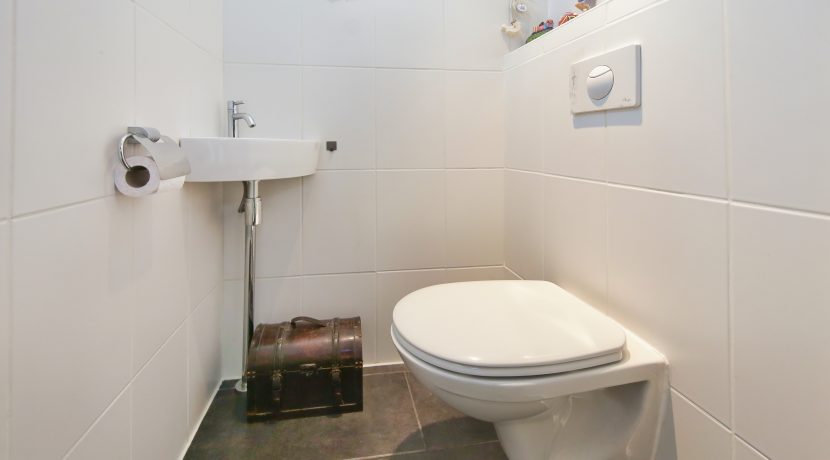 25 Thomsonstraat 20 Toilet 01a