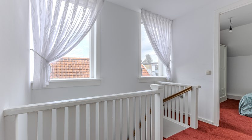 28 Nieuwemeerdijk 38, overloop 01a