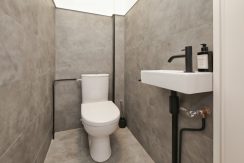 58 Zwanenburgerdijk 514 Toilet 01a