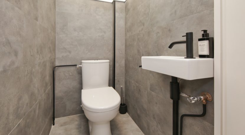 58 Zwanenburgerdijk 514 Toilet 01a