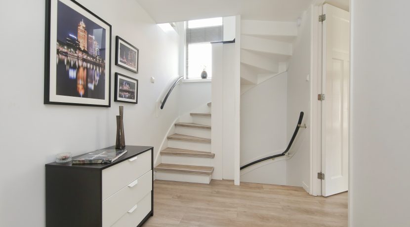 61 Amperestr 26 overloop 01a