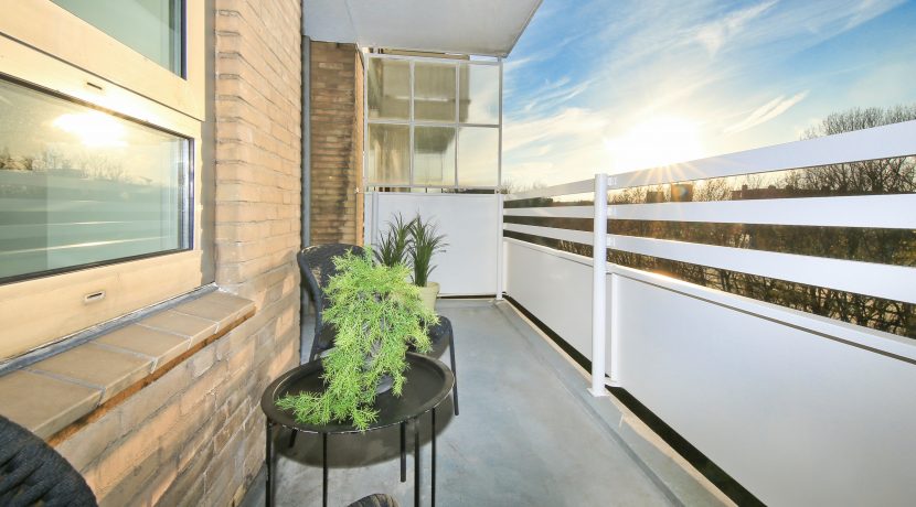 04 Nachtwacht 455 balkon 01a