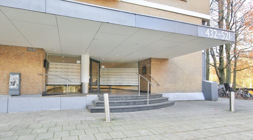 12 Nachtwacht 455 entree 01a