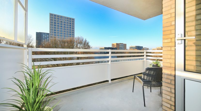 27 Nachtwacht 455 balkon 01b