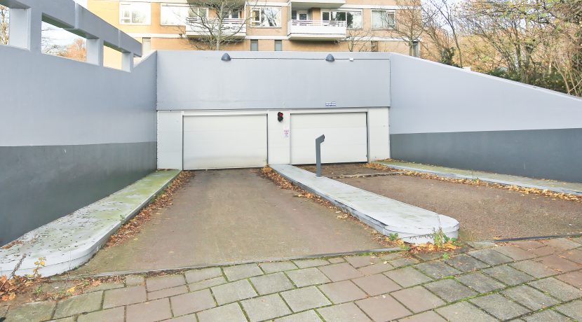 46 Nachtwacht 455 garage 01b