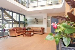 15 Kam Onnesln 141-a Entree BG 01a