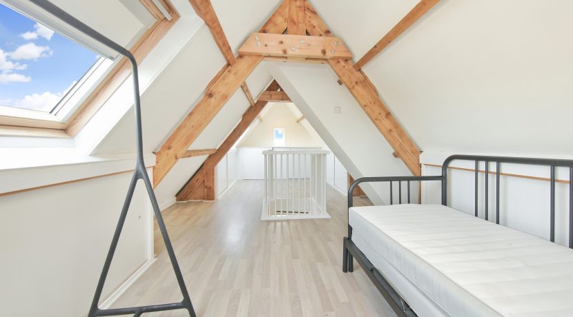 16 Nieuwemeerdijk 377 zolder 01a