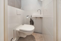 19 Toevlucht 8 Toilet 01a