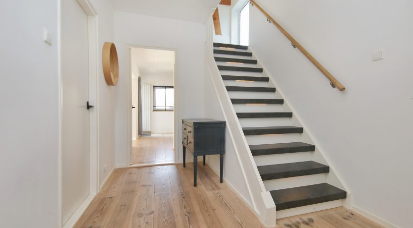 21 Nieuwemeerdijk 377 hal 01