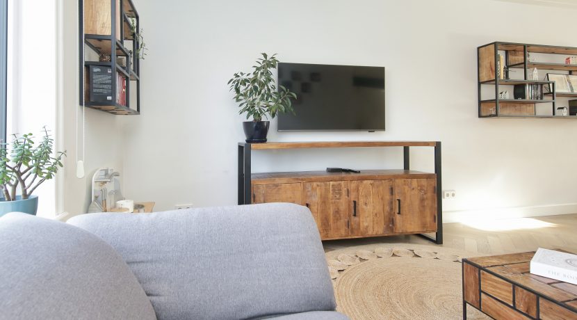 24 Uiverstr 2 Wk 01d