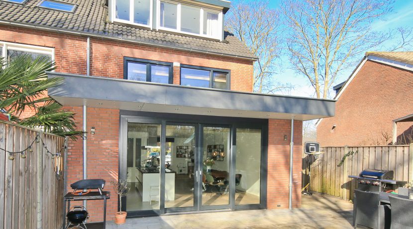 37 Uiverstr 2 Tuin 01d