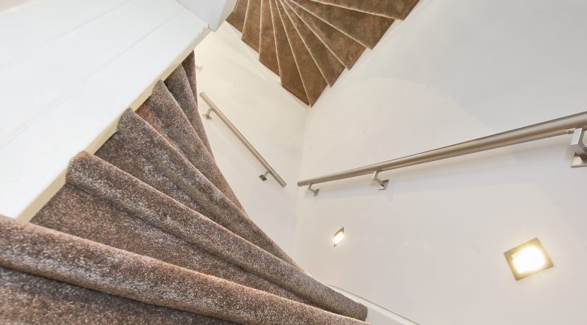 42 Uiverstraat 2 Trap 01a