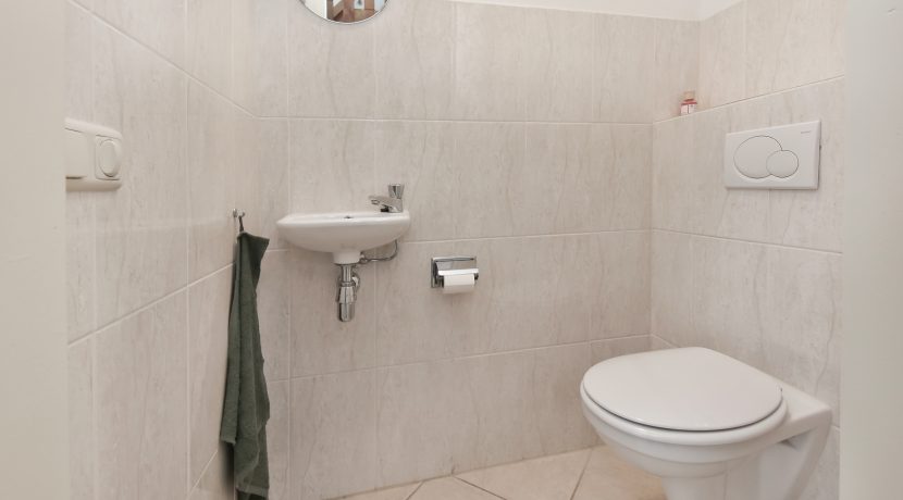 48 Osdweg 19 Toilet 01a BG