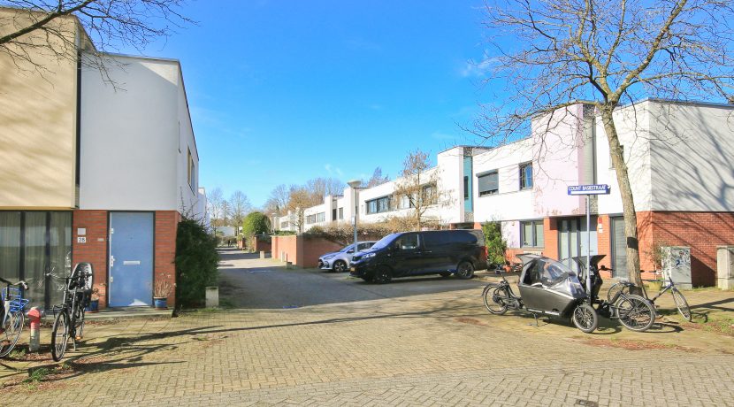 50 Count Basiestraat 22 Straatbeeld 01c