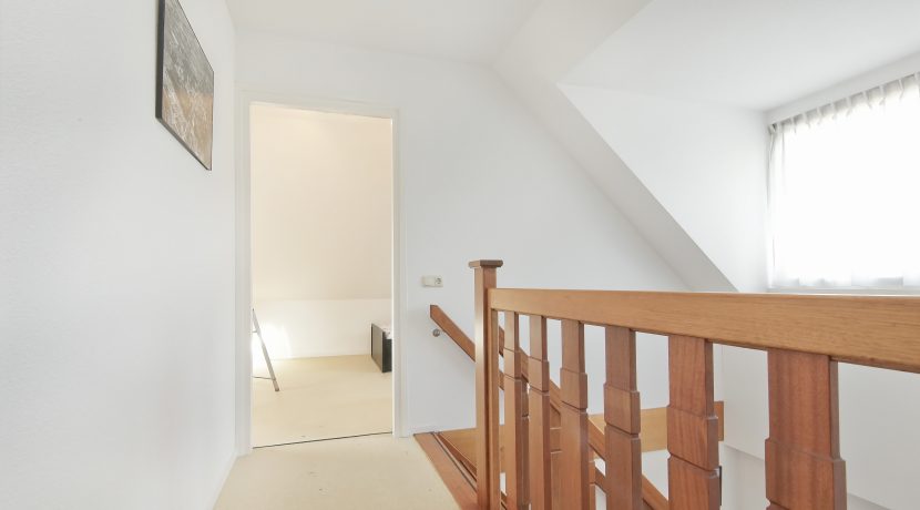 50 Osdweg 19 Overloop 01b