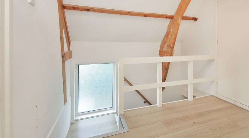 55 Nieuwemeerdijk 377 overloop 01a