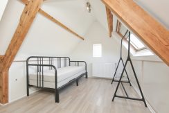 65 Nieuwemeerdijk 377 Zolder 01c