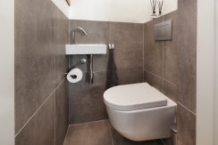 32 Marconistraat 32 Toilet 01a