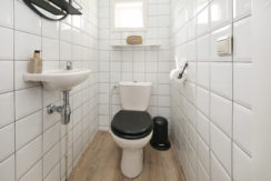 63 Nieuwemeerdijk 25 Toilet o1a