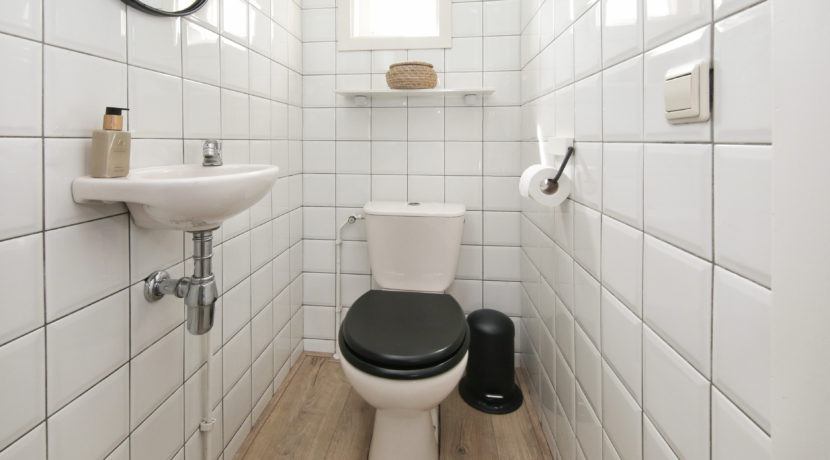 63 Nieuwemeerdijk 25 Toilet o1a